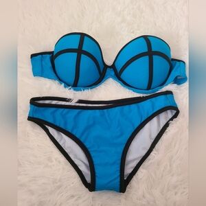 NWOT blue & black trim bathing suit​